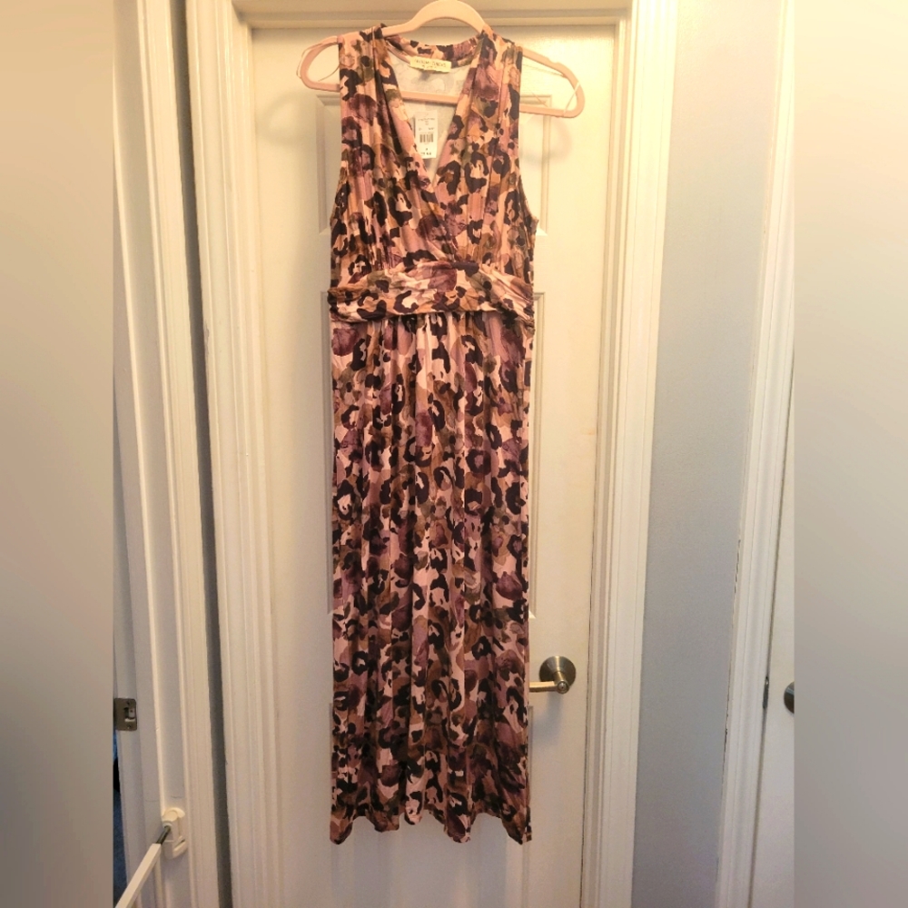 NWT Women's Maxi dress size medium